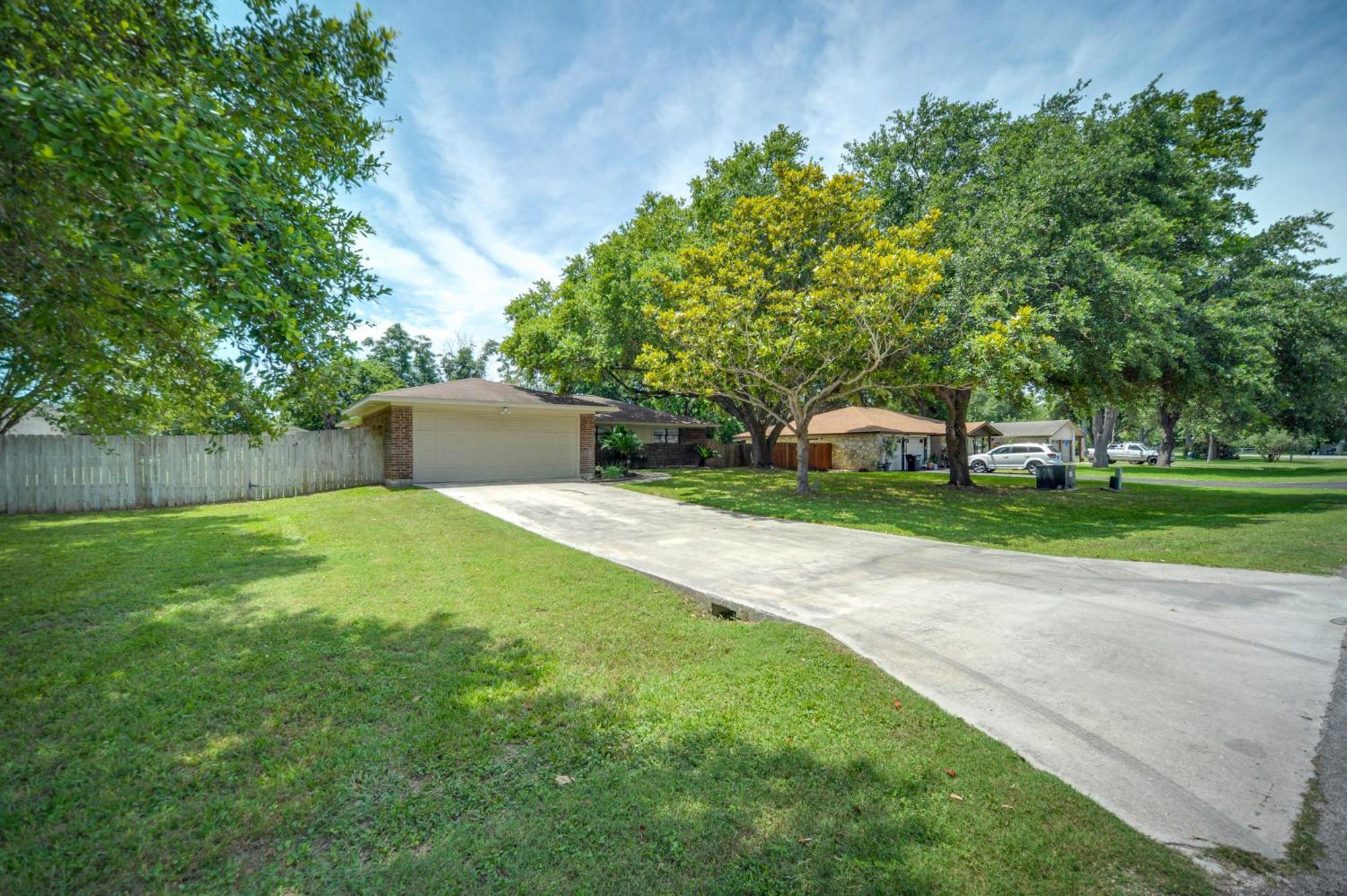 Mcqueeney Vacation Rental About 10 Mi To New Braunfels Экстерьер фото