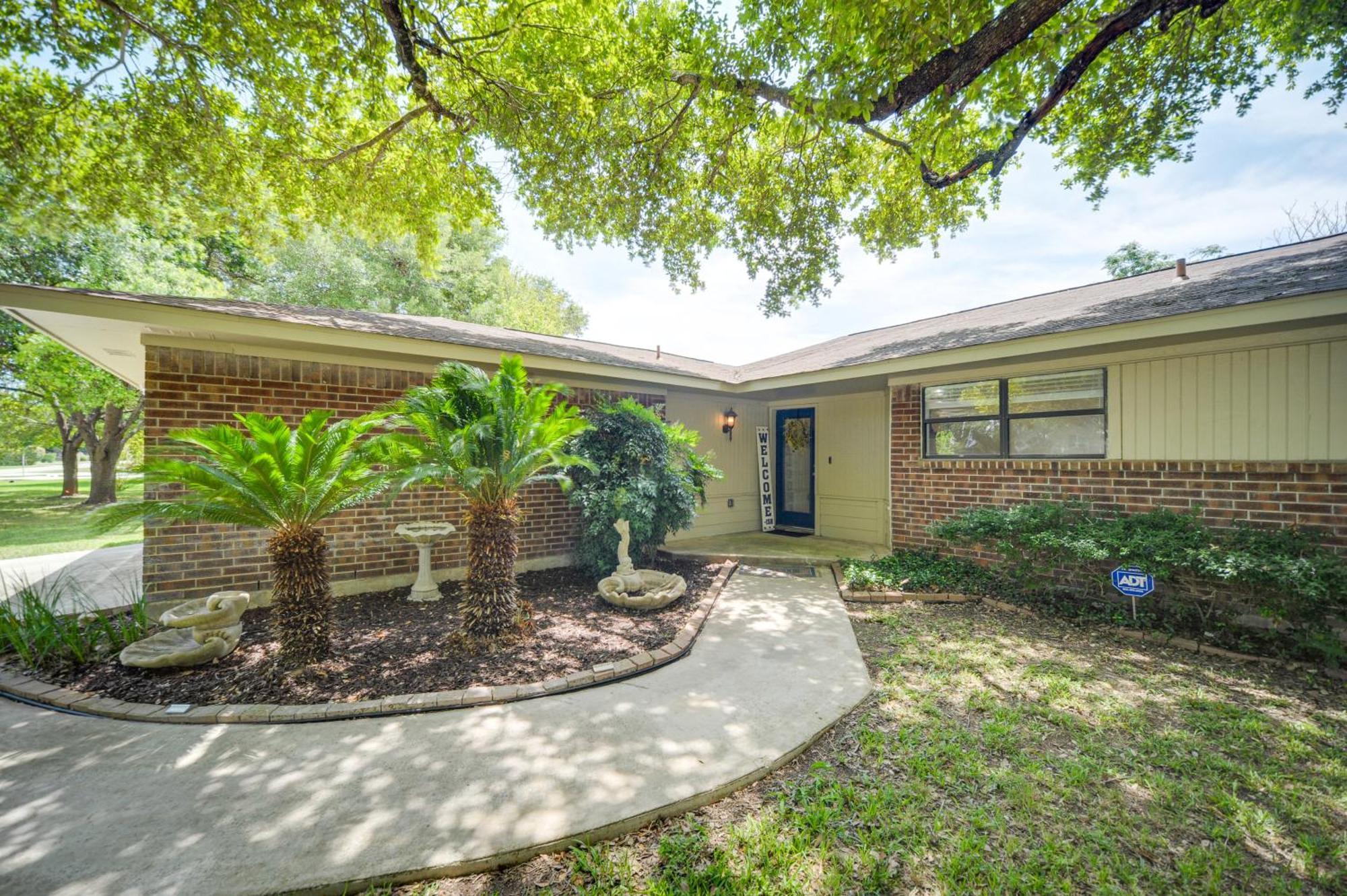 Mcqueeney Vacation Rental About 10 Mi To New Braunfels Экстерьер фото